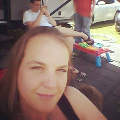 Sarah Jolley Photo 27