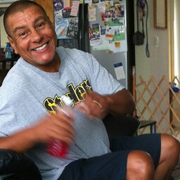 Richard Montez Photo 14