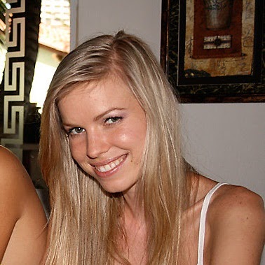 Elizabeth Schaub Photo 8