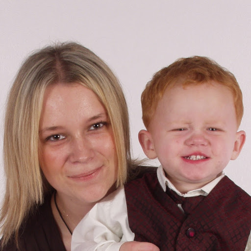 Angela Dobson Photo 30