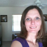 Michelle Spires Photo 12