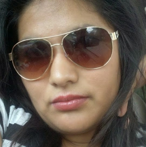 Julia Rosales Photo 7