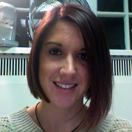 Lindsay Harrison Photo 9