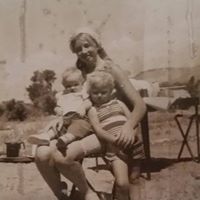 Roberta Atkins Photo 16