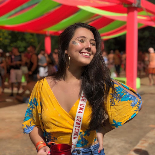 Julia Delgado Photo 15