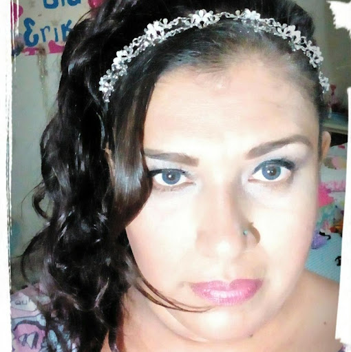 Erika Aleman Photo 6