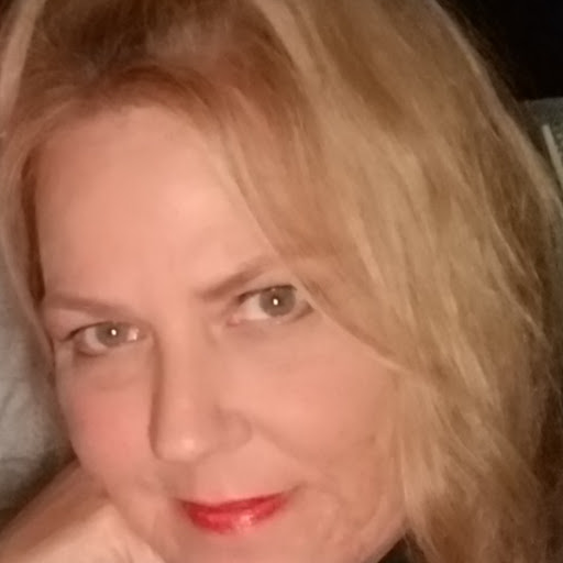 Lisa Tuttle Photo 35