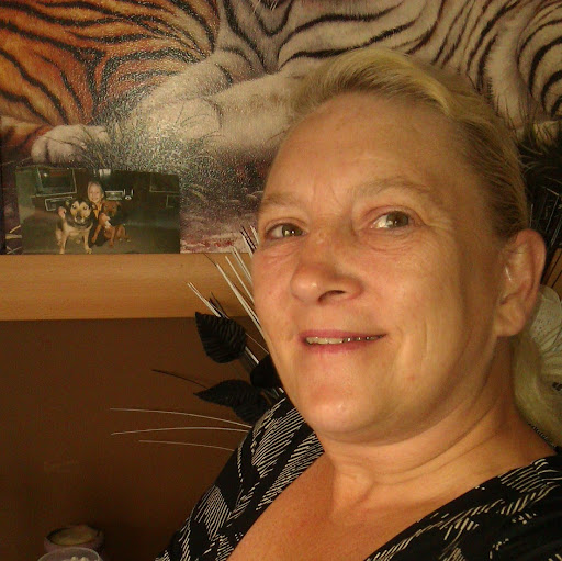 Catherine Mcleod Photo 27