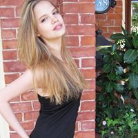 Alexis Nicholas Photo 6