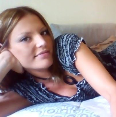 Amanda Thomas Photo 14