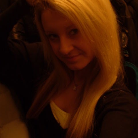 Casey Richardson Photo 8