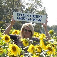 Evelyn Thorne Photo 14