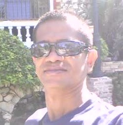 Alexander Villanueva Photo 13