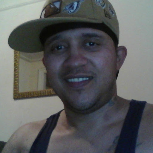 Omar Fuentes Photo 29