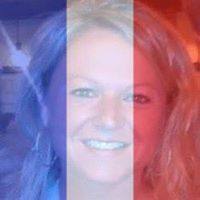 Julie Sharpe Photo 15