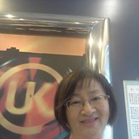 Elizabeth Lo Photo 14