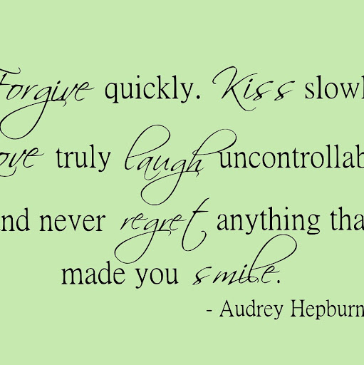 Kari Phillips Photo 12