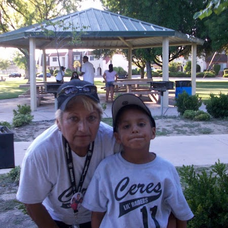 Loretta Martinez Photo 34