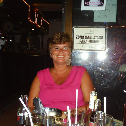 Julie Molloy Photo 31