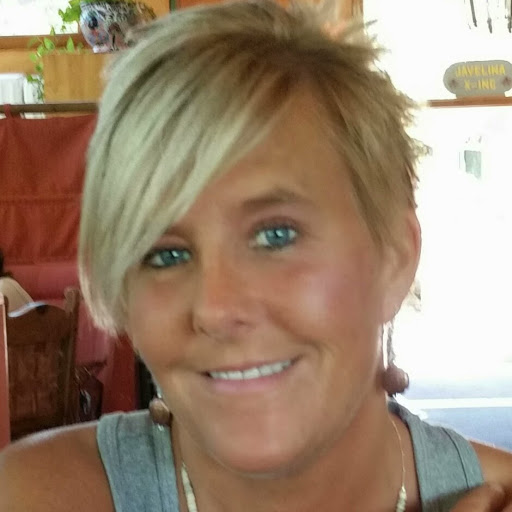 Colleen Larsen Photo 19