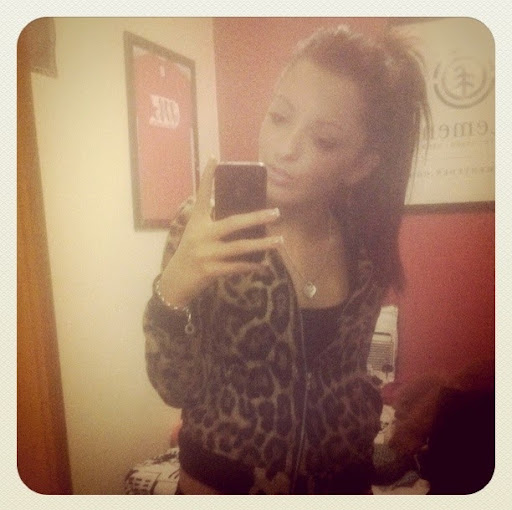 Danielle Barnett Photo 29