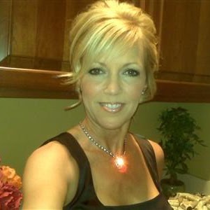 Julie Suarez Photo 33