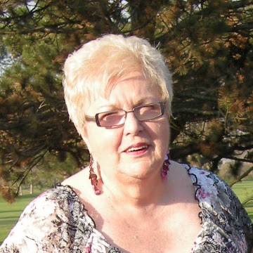 Joyce Holmes Photo 40