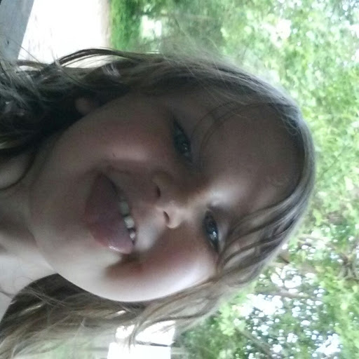 Sara Clark Photo 16