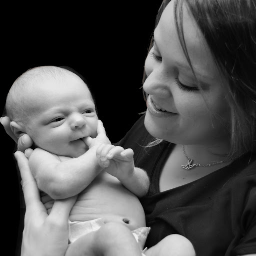 Jennifer Houston Photo 32