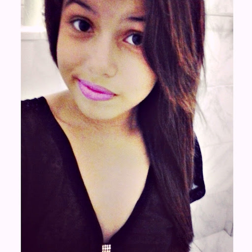 Clara Muniz Photo 15
