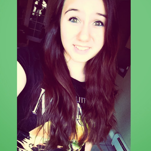 Kristen Reyes Photo 8