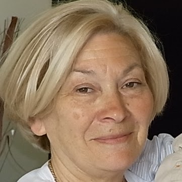 Barbara Cross Photo 10