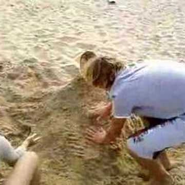 Amy Squires Photo 19