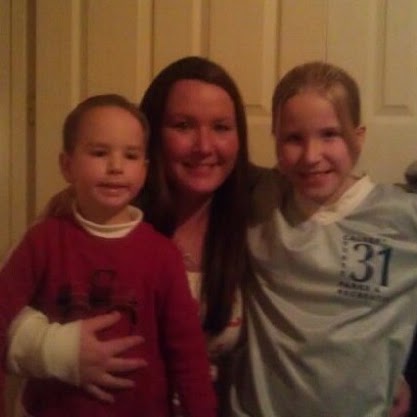 Stephanie Maddox Photo 14