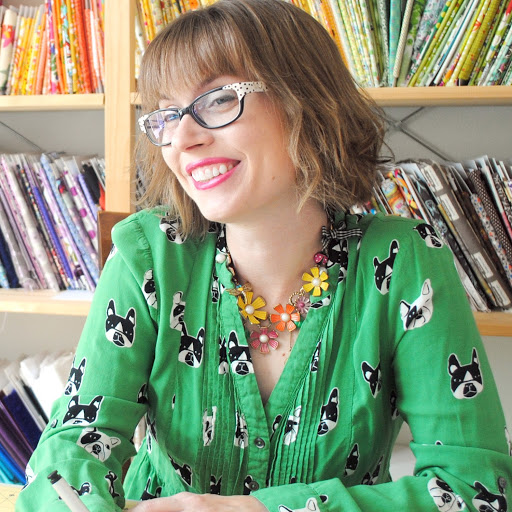 Claire Chambers Photo 29