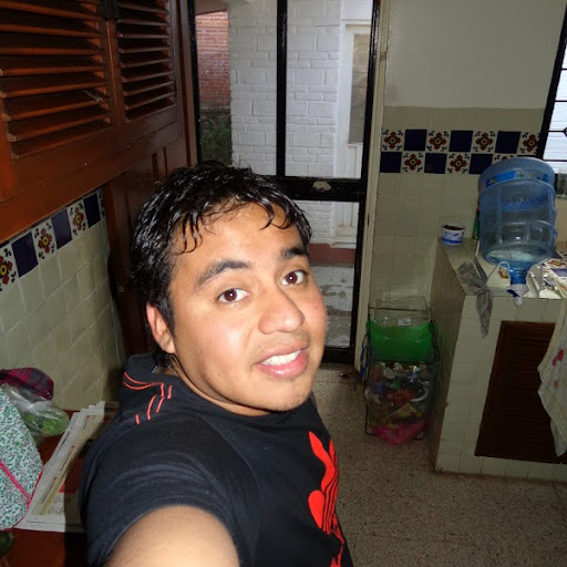 Ray Gutierrez Photo 33