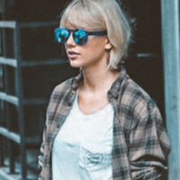 Jillian Riley Photo 16