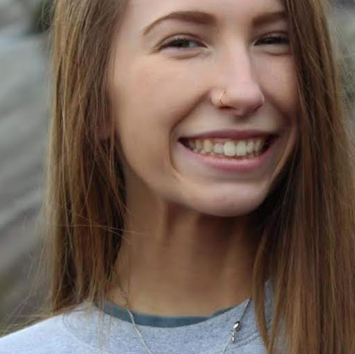 Danielle Tuttle Photo 8