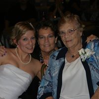 Lucy Snyder Photo 31