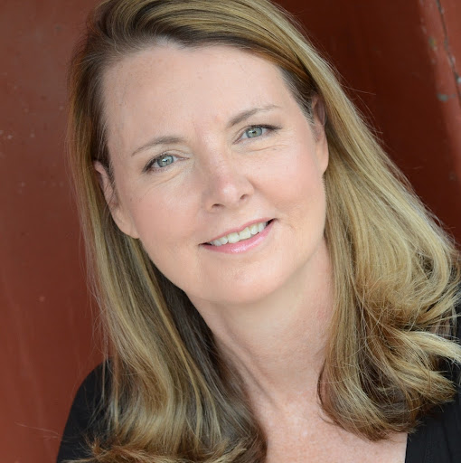 Elisa Carlson Photo 4