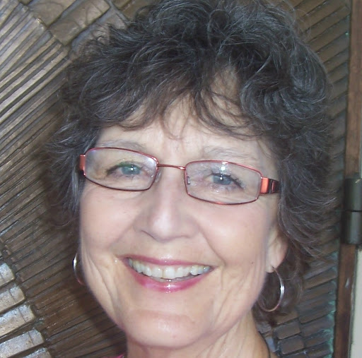 Christine Cummings Photo 17