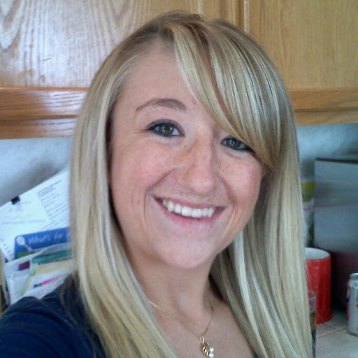 Julie Hoffmann Photo 8