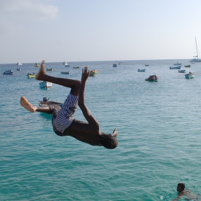 Jennifer Dekker Photo 7