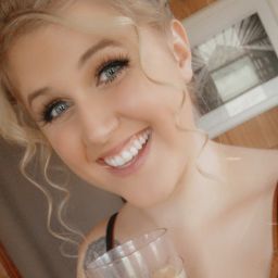 Nicole Jaeger Photo 27