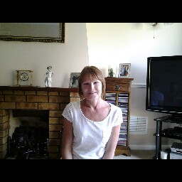 Elaine Ward Photo 25