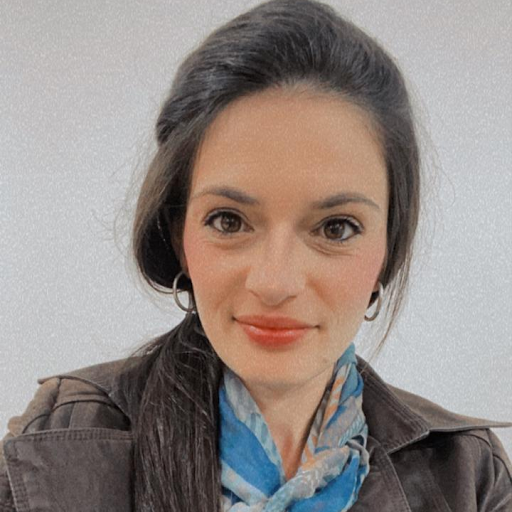 Leticia Duran Photo 30