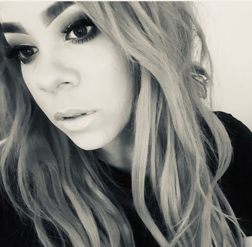 Danielle Biggs Photo 8