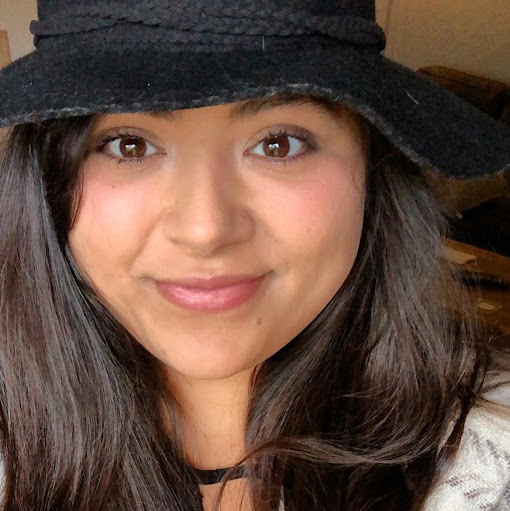 Caitlin Skinner Photo 5