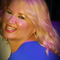 Janet Nieves Photo 22