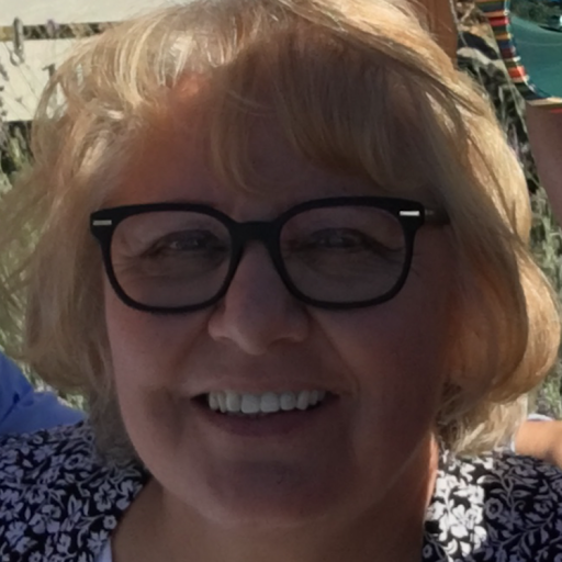 Dolores Morris Photo 17